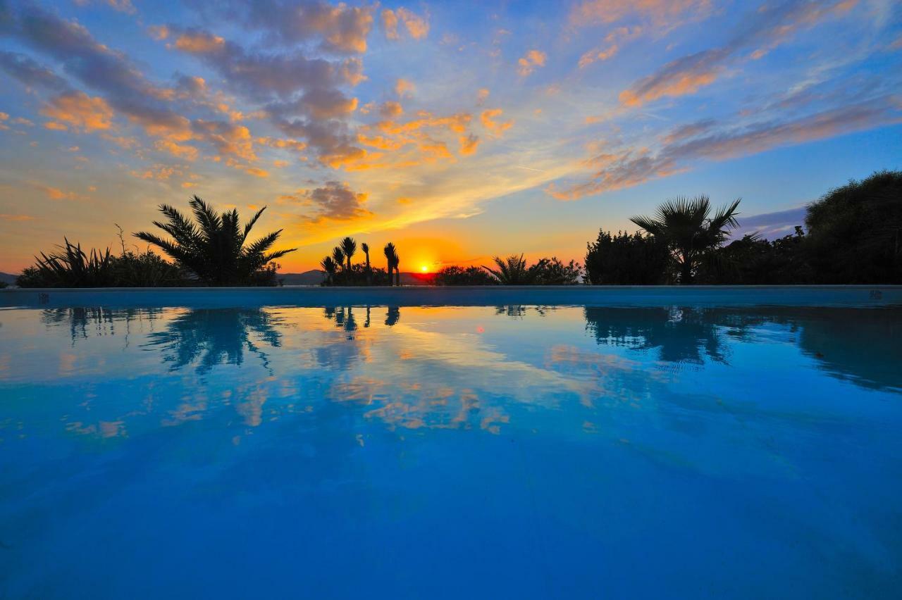 Parian Holiday Villas Pounda Buitenkant foto
